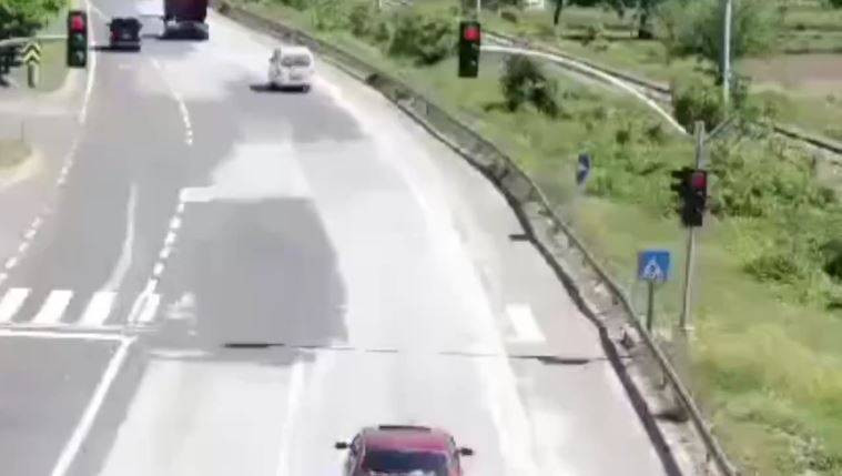 Trafik kurallarını ihlal edenlere ceza yağdı! 416 binden fazla araç - Resim: 19